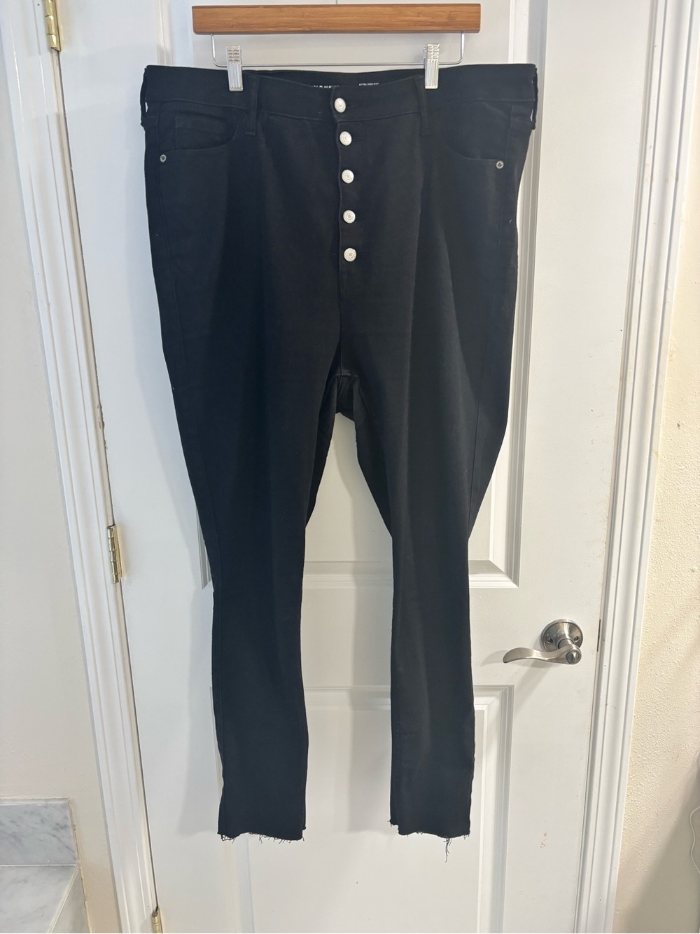Old Navy Black Extra High-Rise Rockstar Super Skinny Jeans